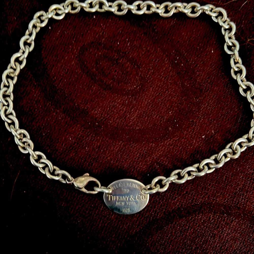 Classic Return to Tiffany’s necklace.